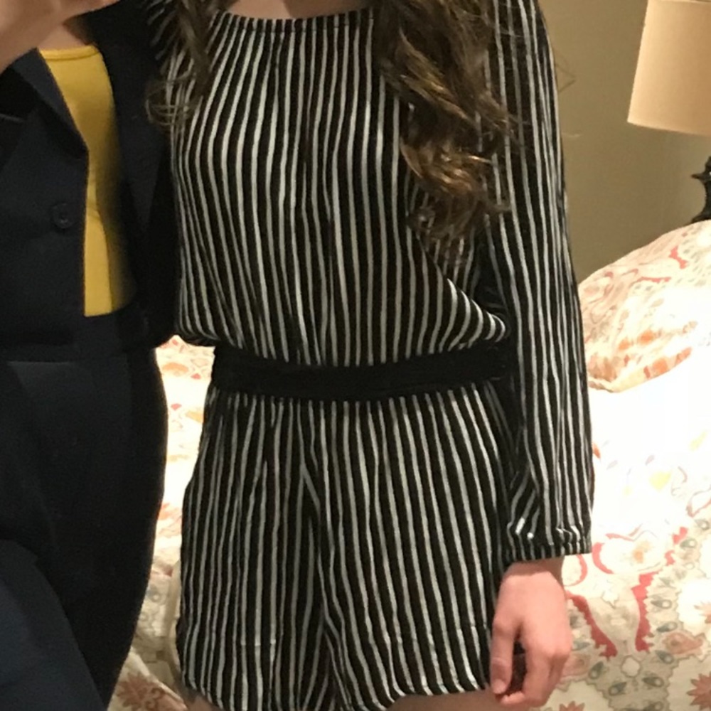 Striped romper🦋